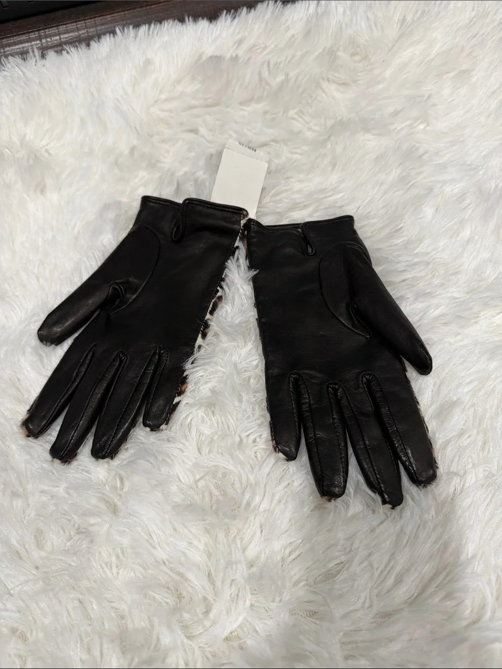 Bloomingdale's Black Leather Gloves with Leopard-Print Back